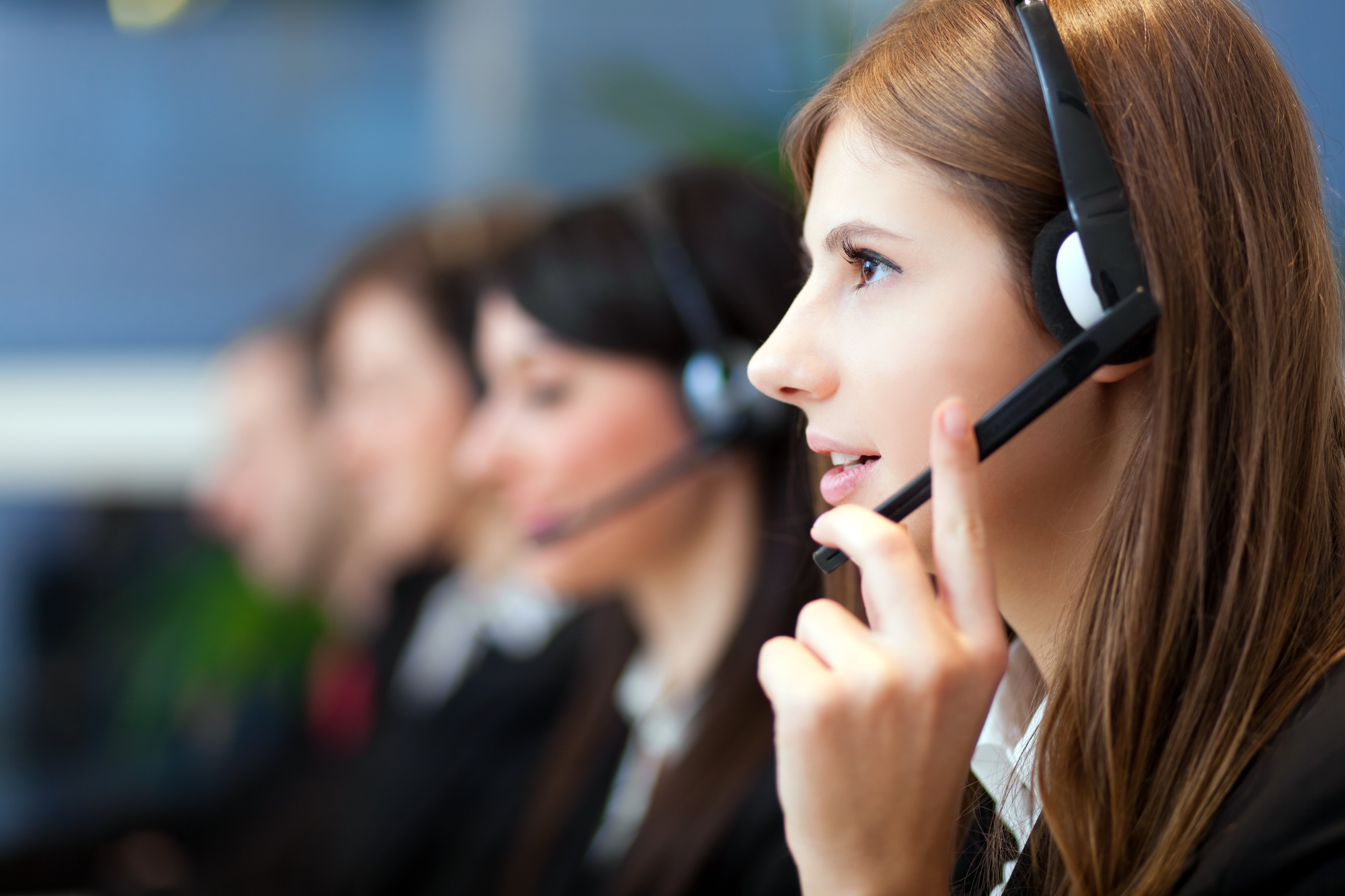 call center agents with predictive dialer